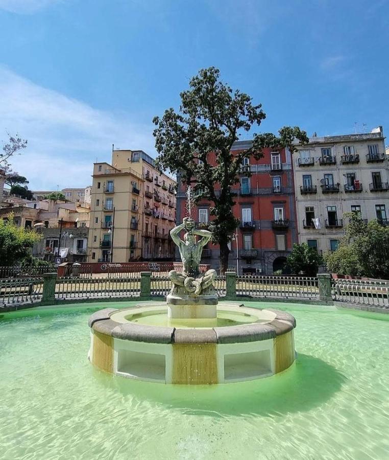 Il Vicoletto Hotel Napoli Bagian luar foto